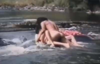 Phim Sex Hồng Kông Xem Trộm Gái Tắm Rồi Hiếp Dâm Ngoài Đời Thật